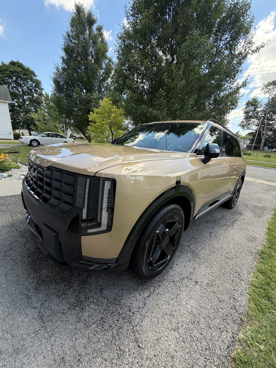 Detailed SUV